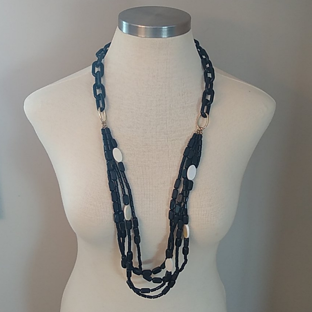 NWOT Chico's long necklace